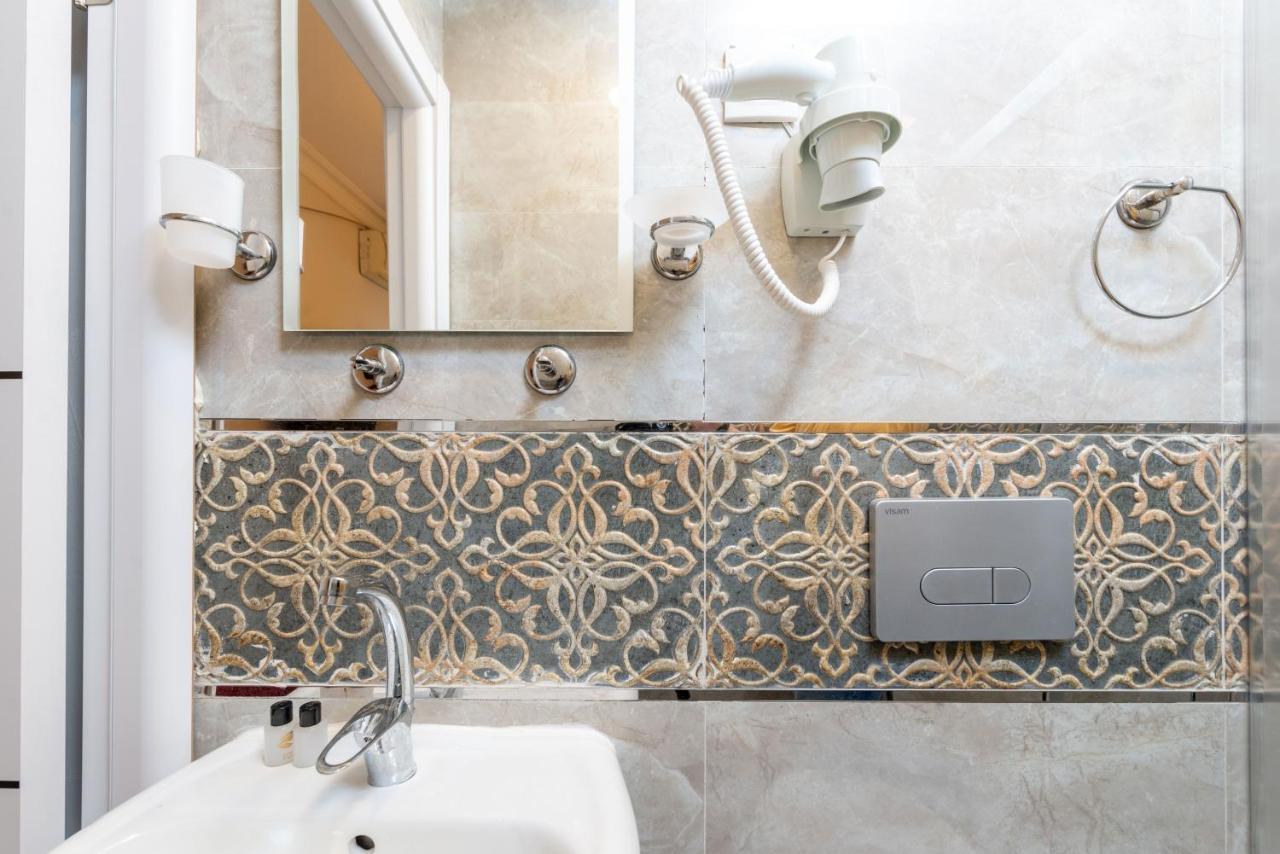 Istanbul House Hotel Esterno foto